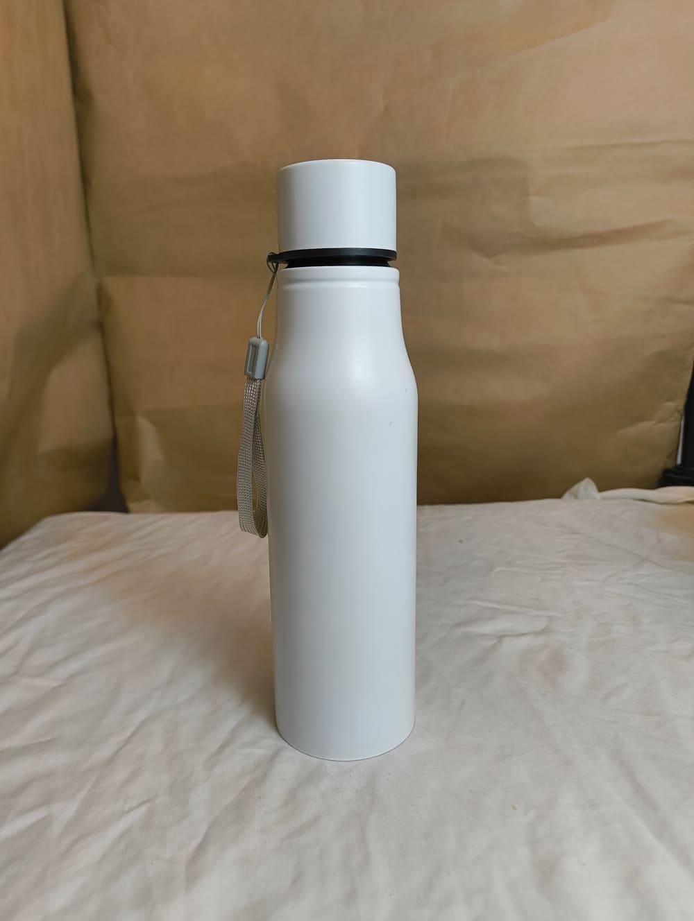 white stainless steel bottle ( 750ml)
