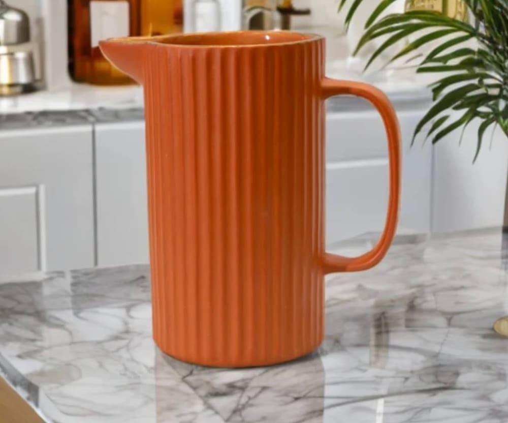 Aakar Jug